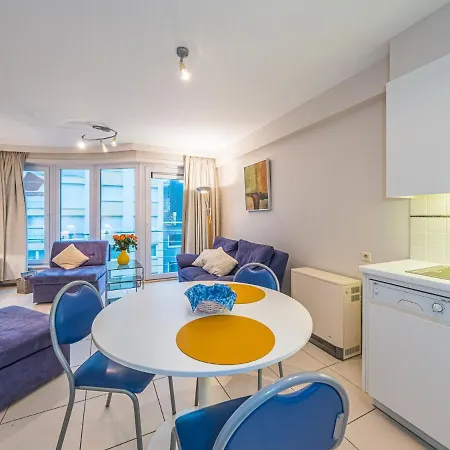 With Terrace And Views * מידלקרק